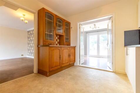 Wolsely Avenue, Park South, Swindon, Wiltshire, SN3 photo 4