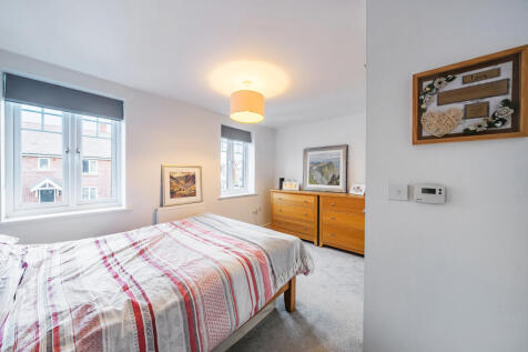 1377012-2-6912254...