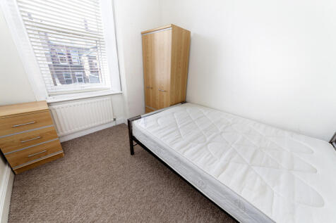 50 forsyth rd173.jpg