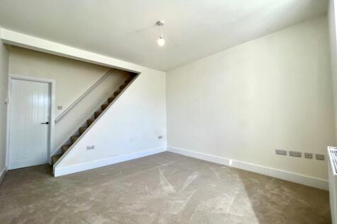 Doncaster Road, MEXBOROUGH photo 3