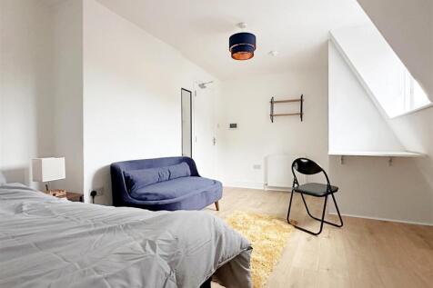 Bedroom 4 (1).JPG