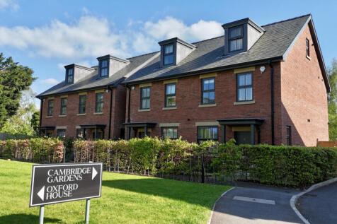 Stunning Semi-Detached in the Heart of Cheadle Hu