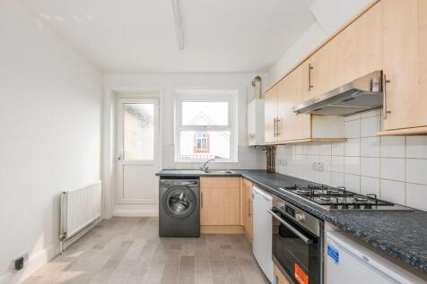 3 West Court, 230 Portland Road -2.jpg