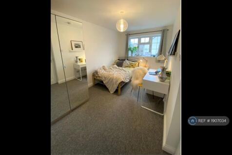 Room 5: Light, Spacious Double Room