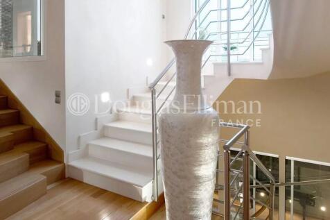 Entrance Wooden floor