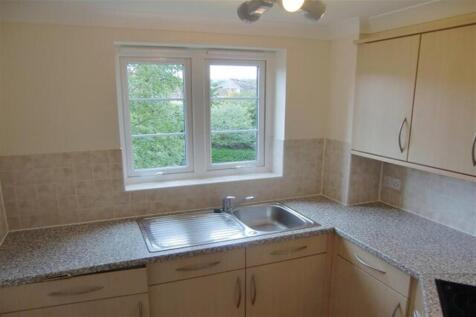Highfield Court, Penfold Road, Worthing, BN14 photo 5