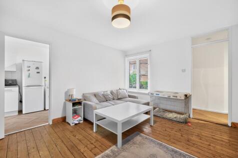 Living Room (2)