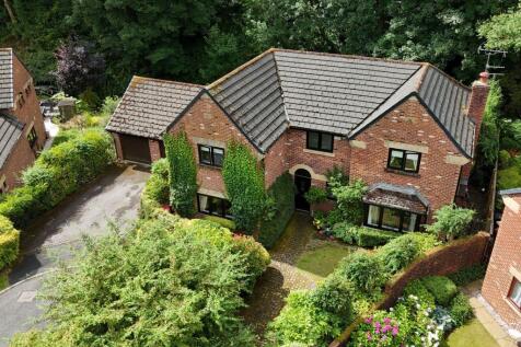 6 Lumwood, Smithills. Bolton. BL1 6TZ