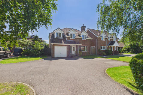 4 Bedroom Detached House for Sale