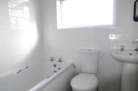9 Bathroom.JPG