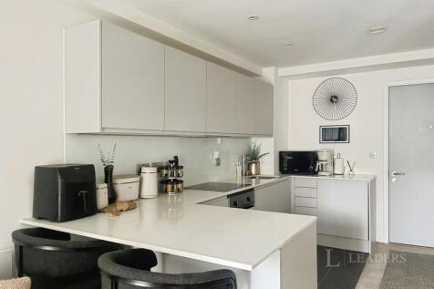 Apt 420, Block C, 14 Hulme Street, M5 photo 5
