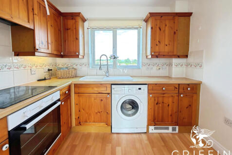 Worthing Close, Grays, RM17 photo 4