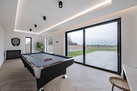 Virtually staged Games Room