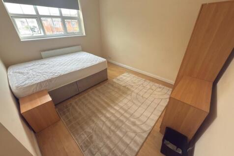 Moorlands Road photo 3