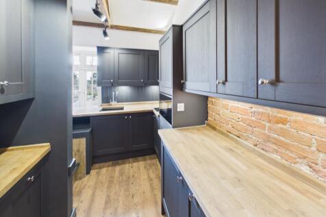 Apartment 11 Crown House, The Bridge, Stow Bridge, Norfolk photo 4