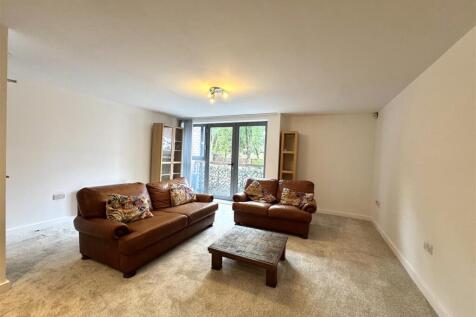 1 argyle - living area 2.jpeg