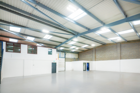 Commercial Property to rent Image 4