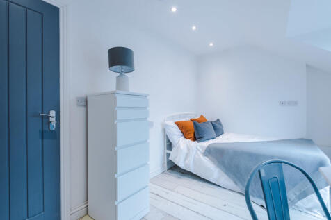 21 Gladstone Terrace bedroom 11