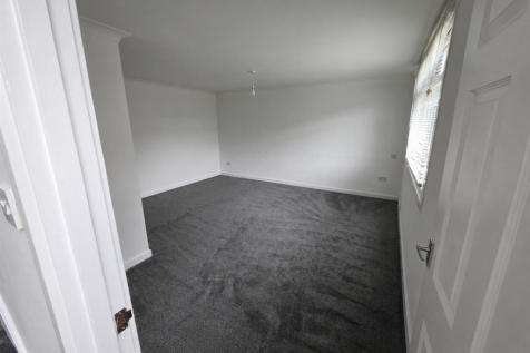 Cheriton Close, Bransholme, Hull photo 4