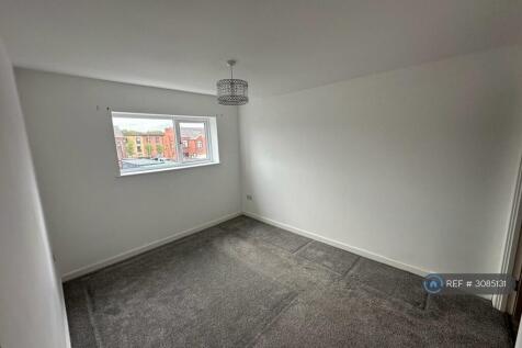 Court House, Bury, BL9 photo 5