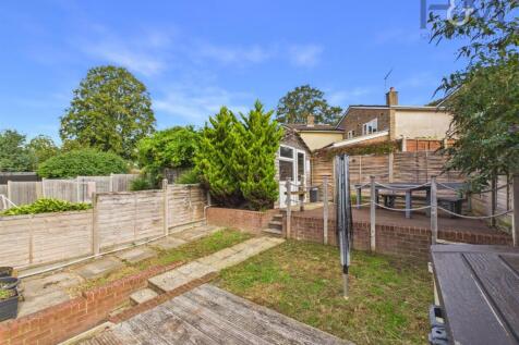 CAM05648G0-PR0153-STILL015.jpg