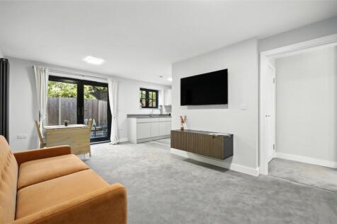 Show Apartment