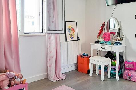 Sophisticated 4 bedroom villa for sale in Loule