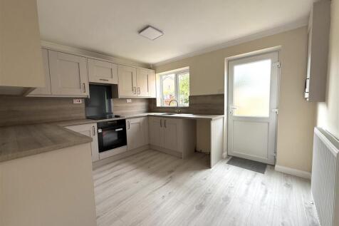 Pasture Close, Worksop photo 3