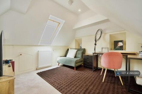 Bedroom 3 Upper Part