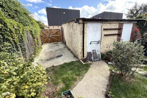 GARDEN/GARAGE