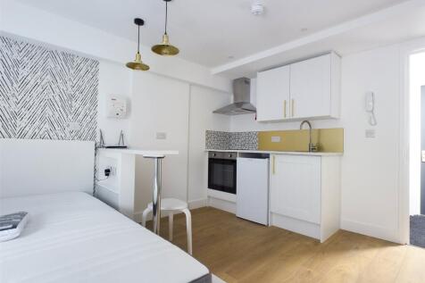 Bedroom-To-Rent