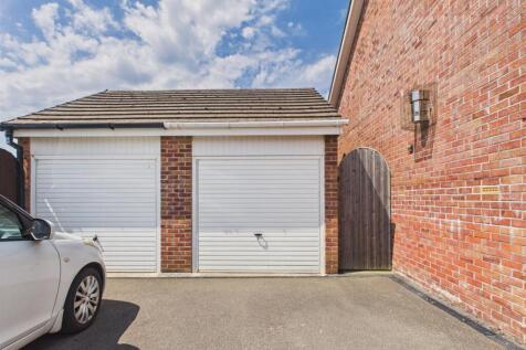 Garage/Parking