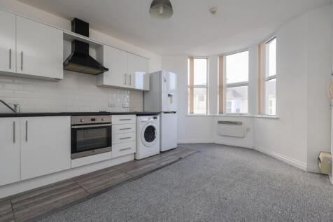 Lounge/Kitchen