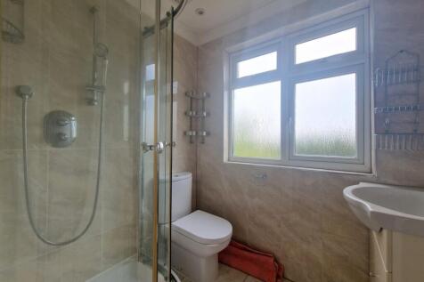 Summit Road, NORTHOLT, UB5 5HL, UNITED KINGDOM photo 3