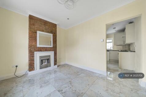 Living Room Pic 1