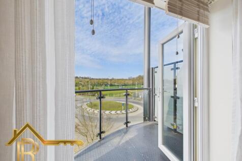 CAM03016G0-PR0031-STILL025