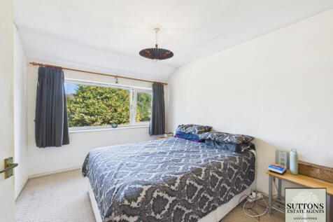 Bed 2 rear