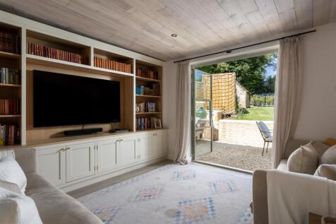 23 - The Old Post Office - GL7 7EF - Web.jpg