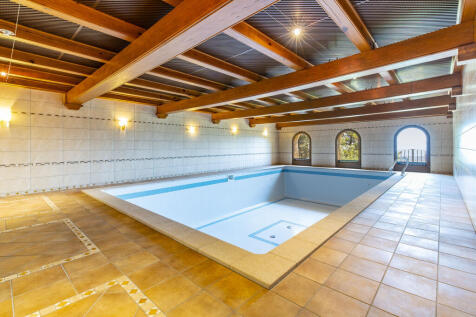 Fantastic indoor pool