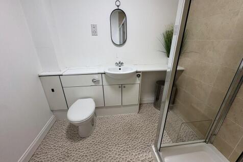 17 Shower room