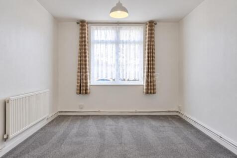 Felspar Close London SE18 photo 4