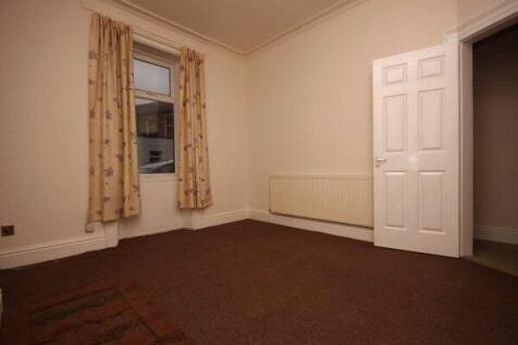 Dewsbury, WF13 - property photo