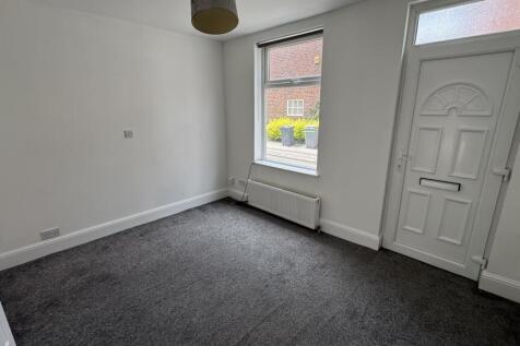3 Marsden Street, Chesterfield, Derbyshire S40 1JY photo 4