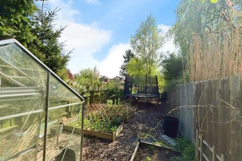 c6425862-WhatsApp...