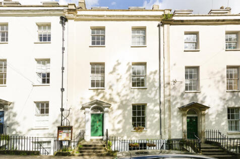 3 Bedroom Flat in BS8 1DA