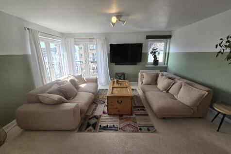 Lounge 3