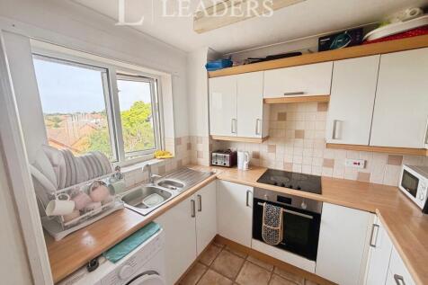 Marina Point, West Road, Clacton-on-Sea, CO15 photo 5