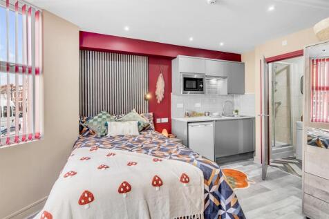 26 Ellys Road, Coventry, CV1 4EW (15).jpg