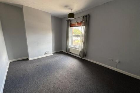 Albion Road, Kettering, Northamptonshire, NN16 photo 4