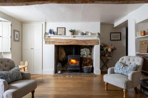 20 - Church Cottage - GL7 5HX - Web.jpg